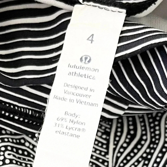 Lululemon Black & White Floral Dottie Tribe Cropped Wunder Under Women's Size 4 - Picture 6 of 8
